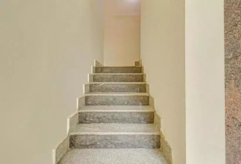 Hotelli Oyo S V Comfort