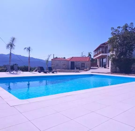 Hotelli Quinta Vilar De Lobos