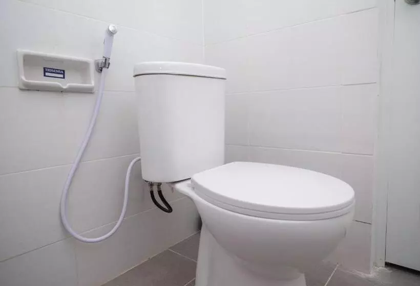 هتل Reddoorz Syariah @ Tlogosari Semarang