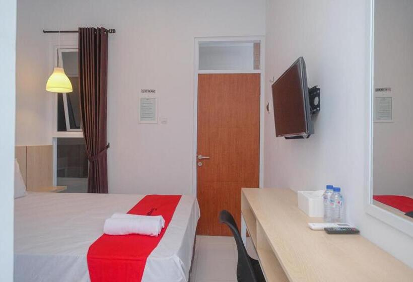 فندق Reddoorz Syariah @ Tlogosari Semarang