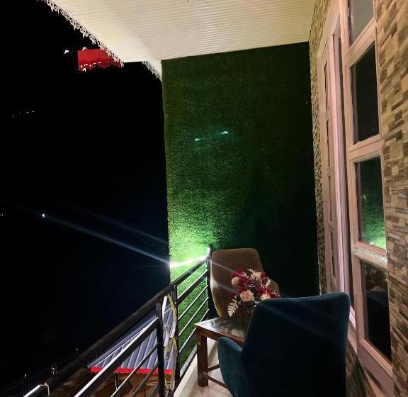 בית מלון כפרי Rrr Grand