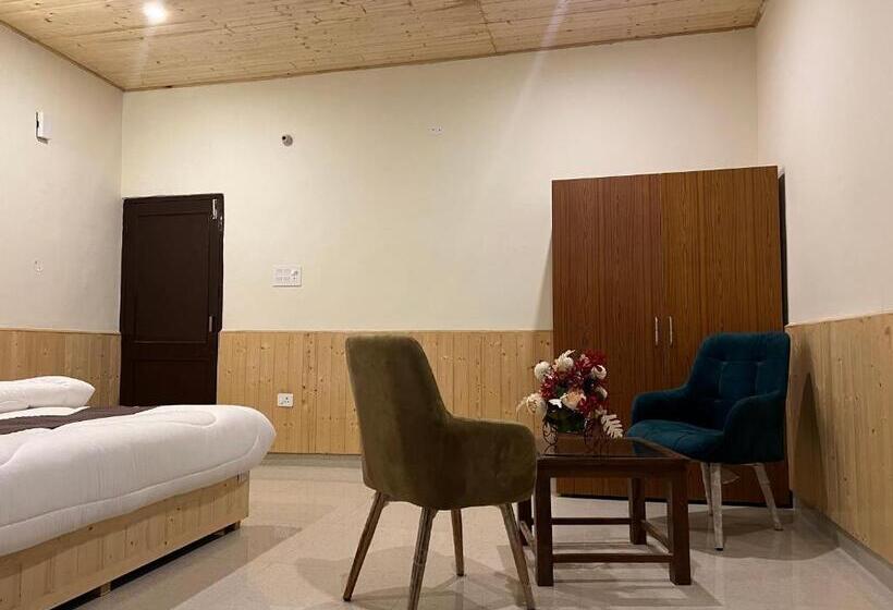 בית מלון כפרי Rrr Grand