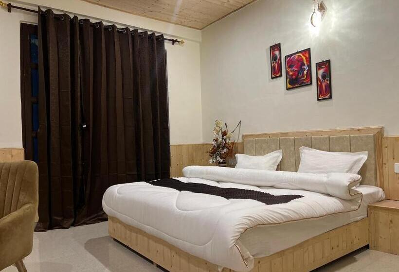 בית מלון כפרי Rrr Grand