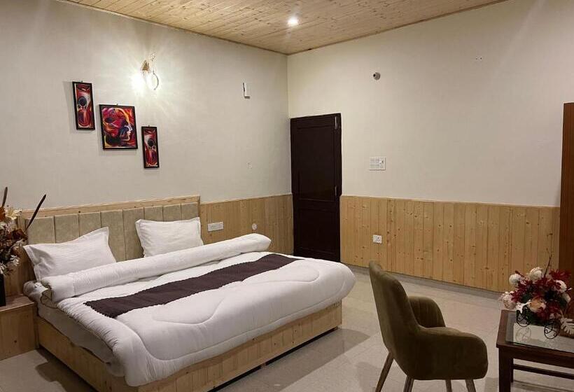 בית מלון כפרי Rrr Grand