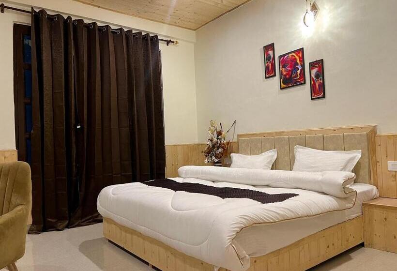 בית מלון כפרי Rrr Grand