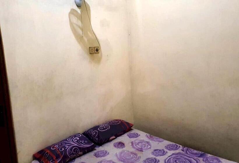 هتل Spot On 93290 Homestay Betro Syariah