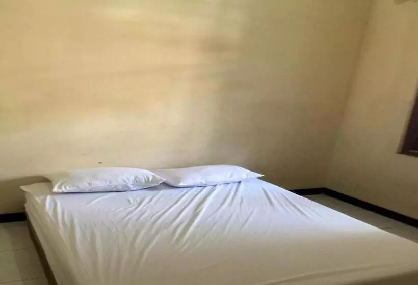 Hotelli Spot On 93290 Homestay Betro Syariah