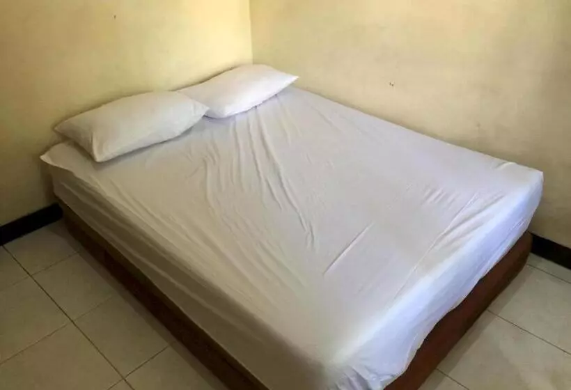 Hotelli Spot On 93290 Homestay Betro Syariah