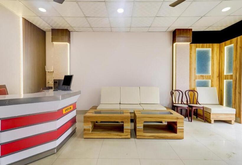 ホテル Spot On Nrg Inn