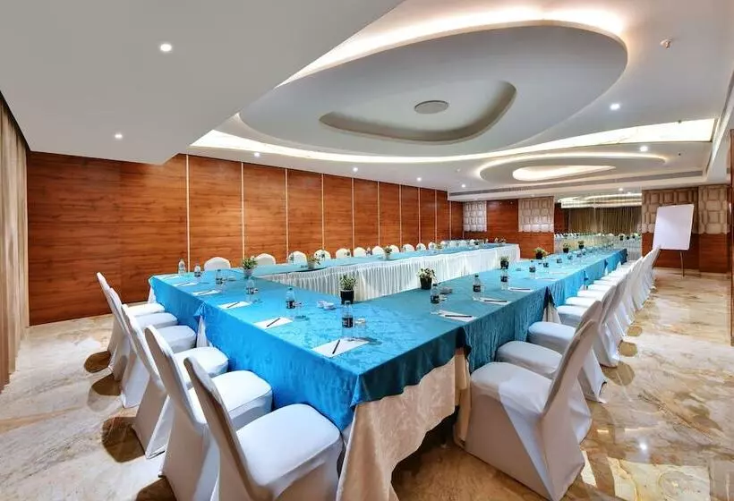 ホテル The Fern Residency Ajmer