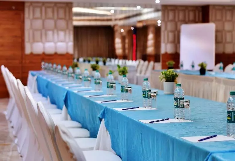 ホテル The Fern Residency Ajmer