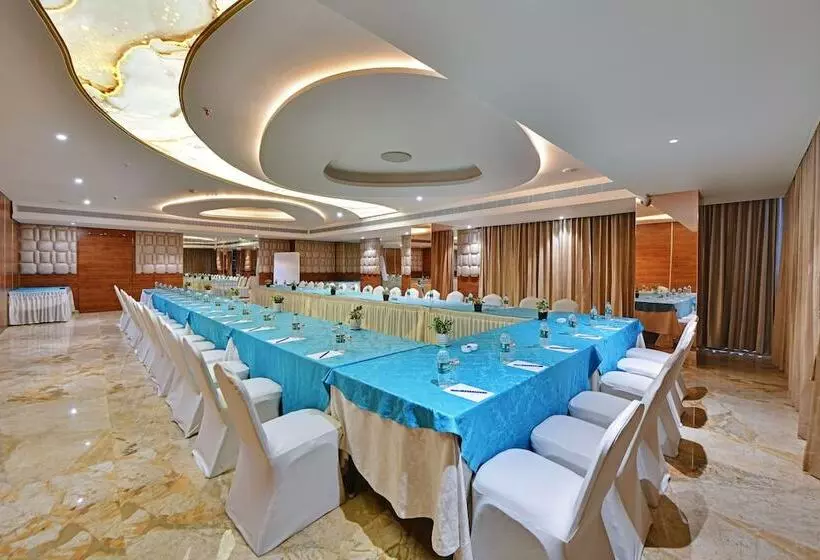 ホテル The Fern Residency Ajmer