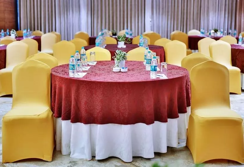 ホテル The Fern Residency Ajmer