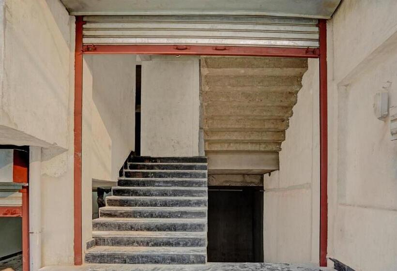 Oyo Flagship Hotel M.r Grand