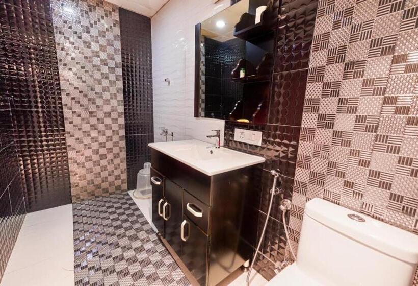 Parakkat Nature Hotel & Resorts Chithirapuram