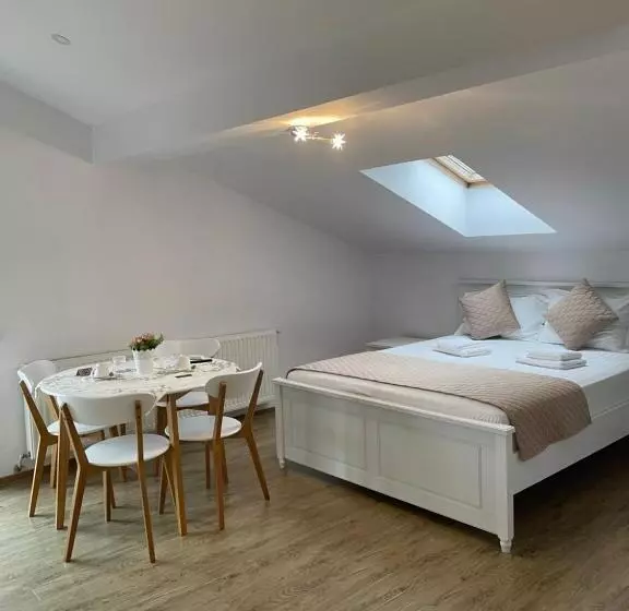 Majatalo Ami Residence Bucharest Airport&therme&parking