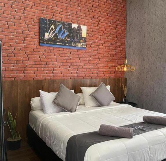 Majatalo Emerald Guest House New York Purwokerto