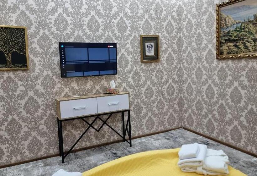 پانسیون Euro House