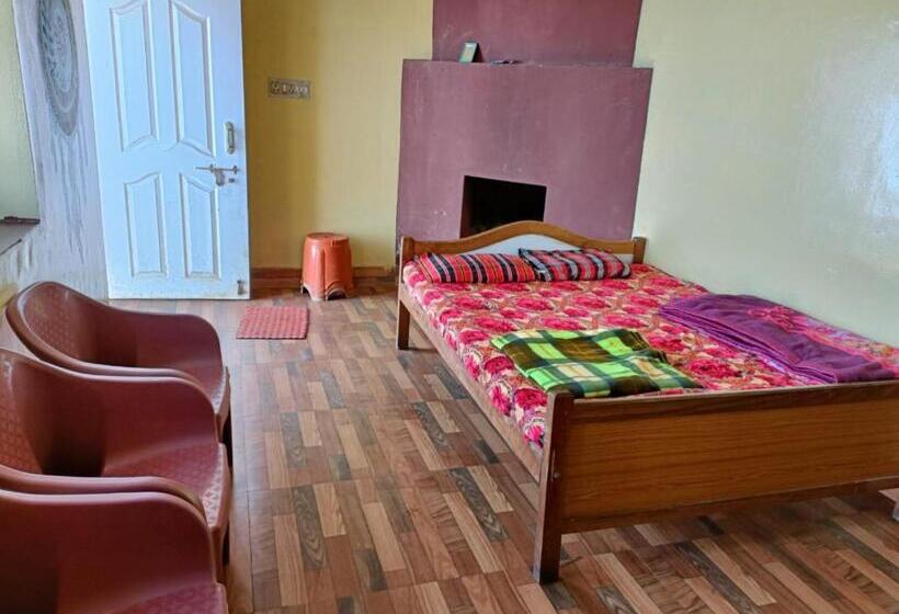 פנסיון Villa Jenova