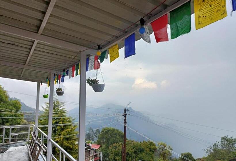 פנסיון Villa Jenova