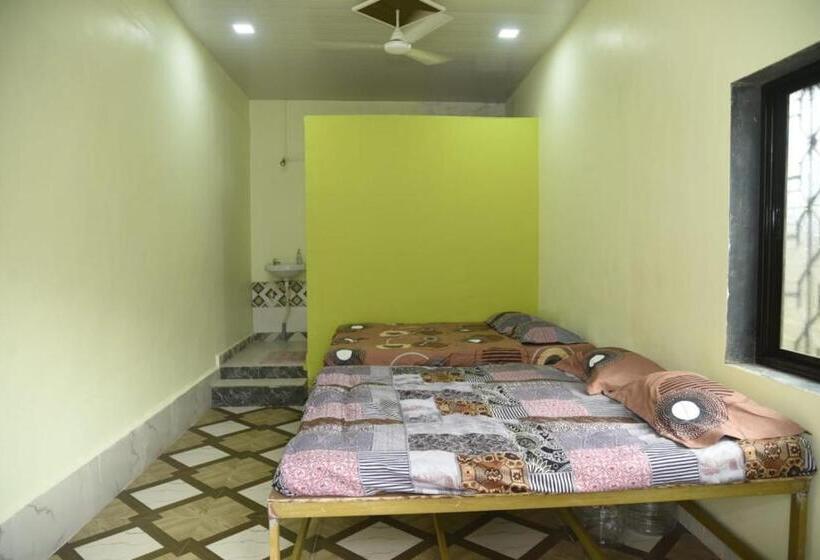 بنسيون Sahyadri Homestay