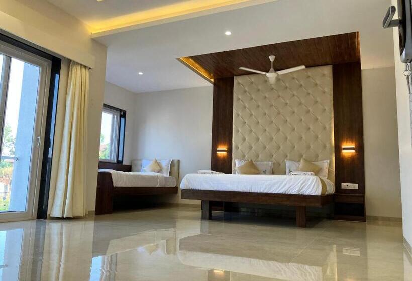 Общежитие Forest Breeze Inn