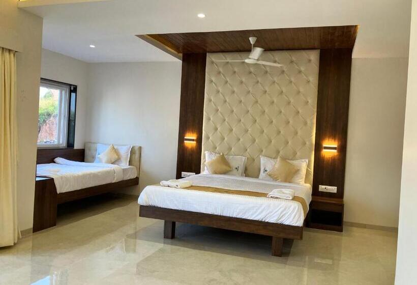 Общежитие Forest Breeze Inn