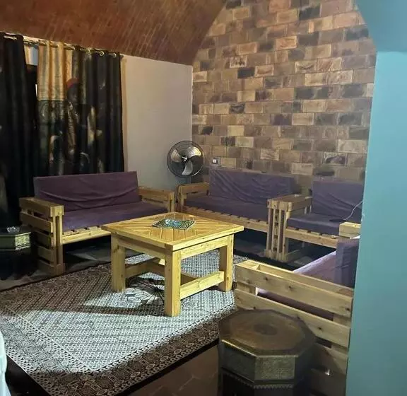 تختخواب و صبحانه Hoolli Villa