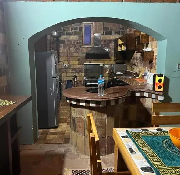 تختخواب و صبحانه Hoolli Villa