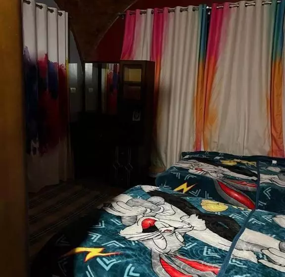 تختخواب و صبحانه Hoolli Villa