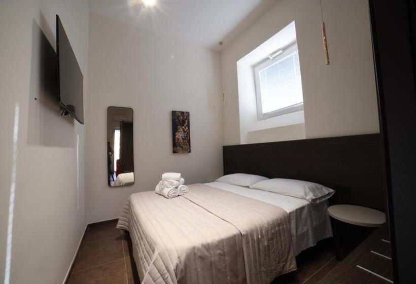 تختخواب و صبحانه Sciuscià Beb Spaccanapoli