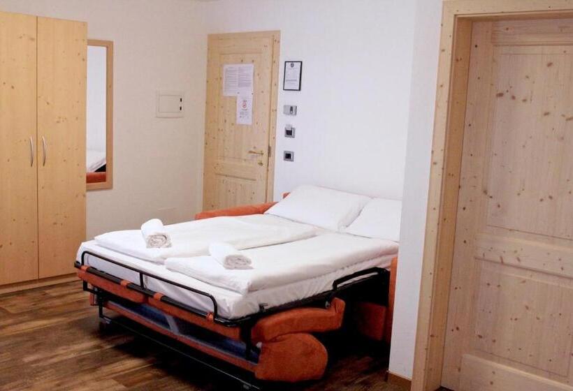 住宿加早餐  Ski Lodge Pampeago