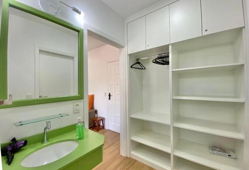 Flat Com Varanda E Serviços No Riviera Green