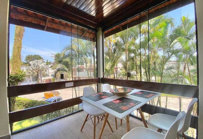 Flat Com Varanda E Serviços No Riviera Green