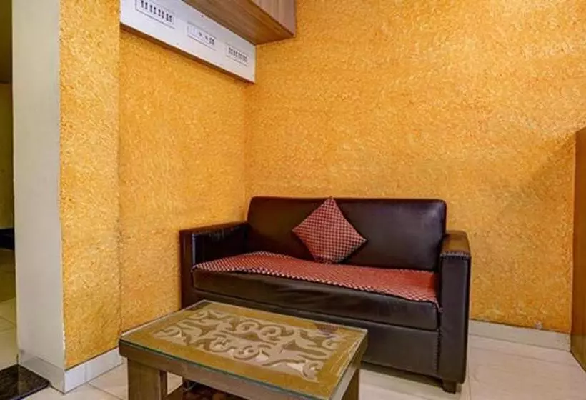 ホテル Fabexpress Prakash Inn   Nr Mumbai International Airport