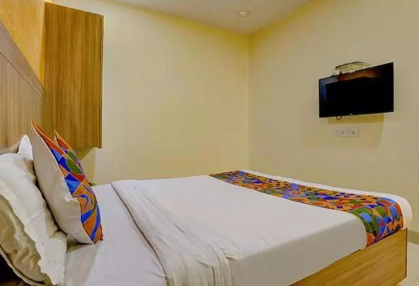 ホテル Fabexpress Prakash Inn   Nr Mumbai International Airport