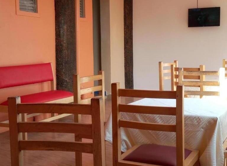 هتل Kakiri Gardens And