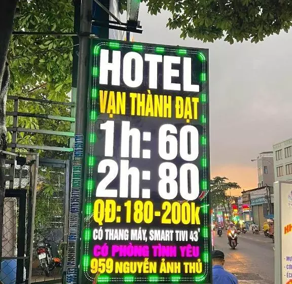 هتل Khách Sạn Vạn Thành đạt
