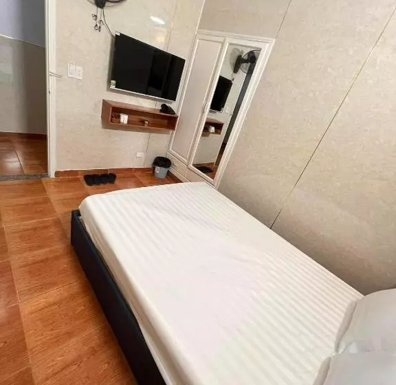 هتل Khách Sạn Vạn Thành đạt