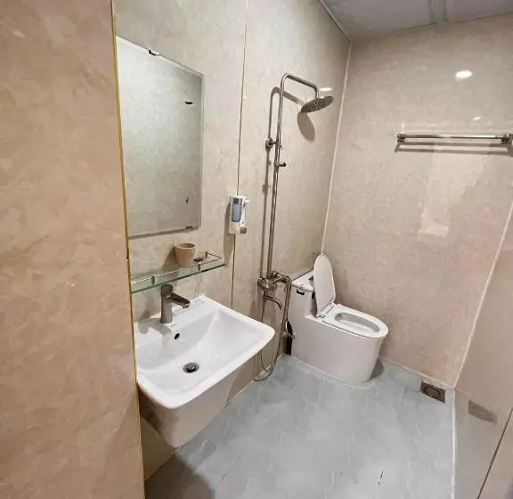 هتل Khách Sạn Vạn Thành đạt