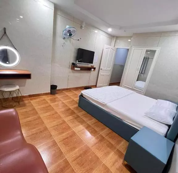 هتل Khách Sạn Vạn Thành đạt
