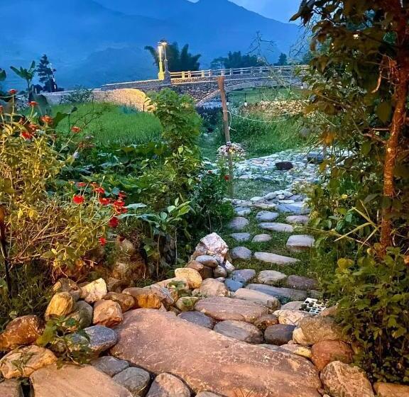 Hôtel Little House In Khaupha