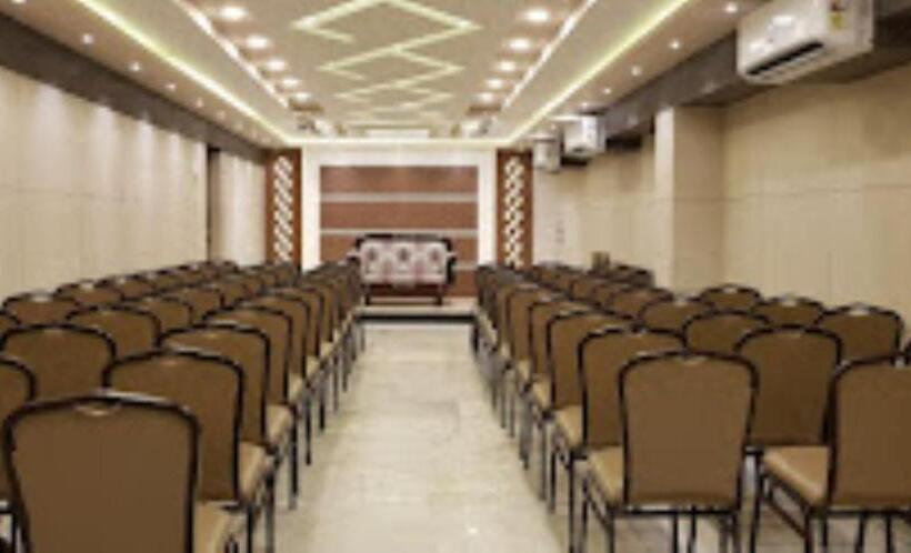 Hotel Manvizha Thirukadaiyur