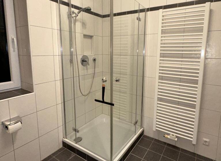 酒店 Modernes Apartment Im Herzen Von Weikersheim