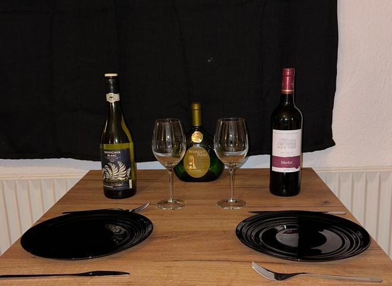 酒店 Modernes Apartment Im Herzen Von Weikersheim