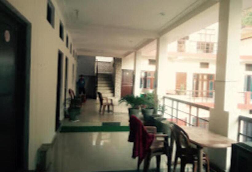 Hotelli Srishty Choice, Rudraprayag