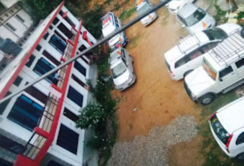 ホテル Srishty Choice, Rudraprayag
