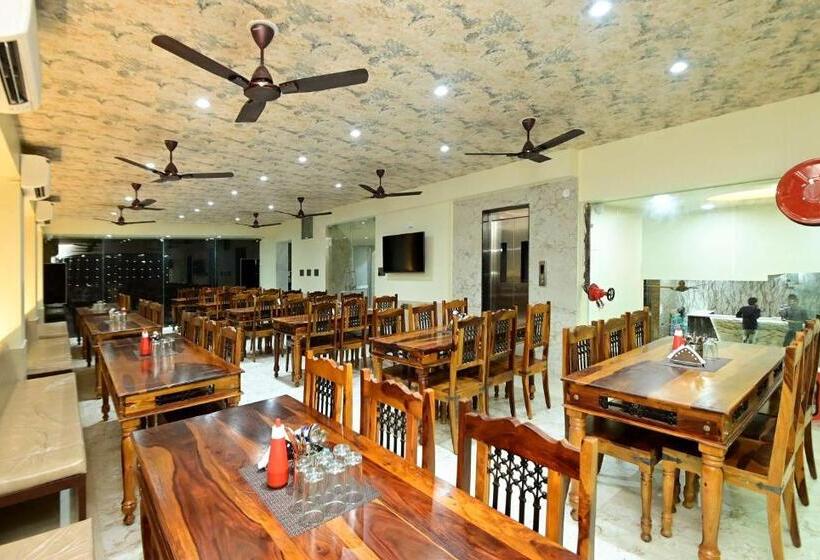 فندق Star Palace Near Railway Station