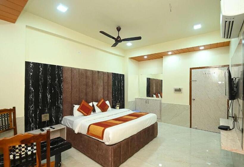 فندق Star Palace Near Railway Station