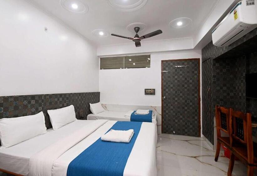 فندق Star Palace Near Railway Station